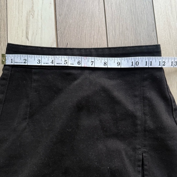 Lioness Black Pencil Skirt - Picture 7 of 8